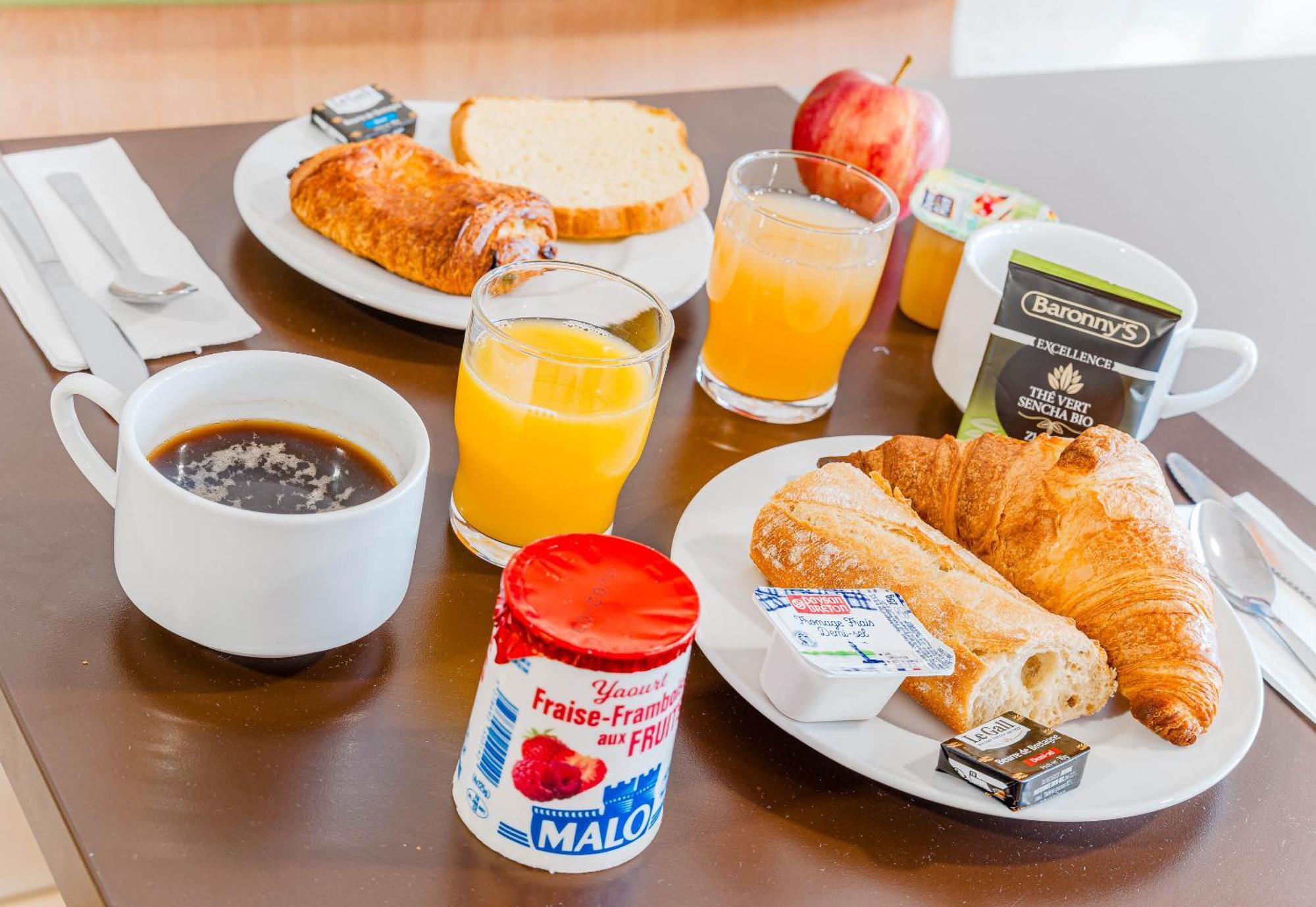 B&B Hôtel Chatellerault Hotel 2*