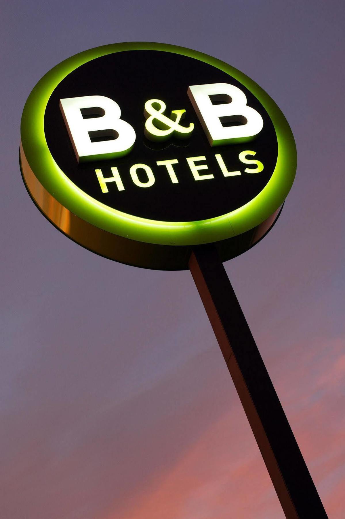 B&B Hôtel Chatellerault Hotel 2*