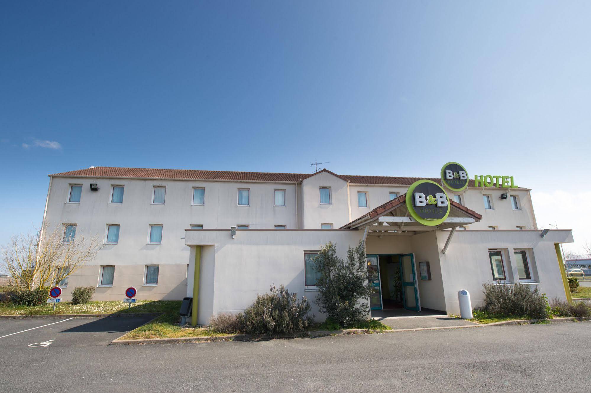 B&B Hôtel Chatellerault 2*