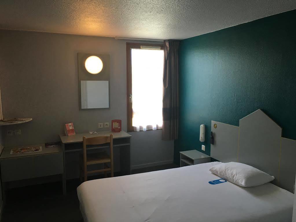 B&B Hôtel Chatellerault Hotel 2*
